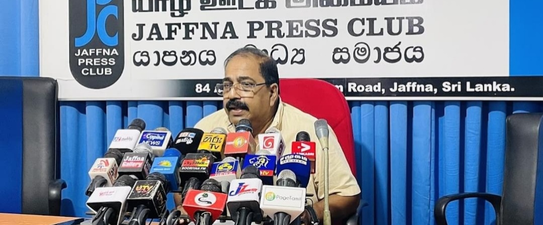 பொது வேட்பாளரைக் களமிறக்குவதும் தேர்தலைப் பகிஷ்கரிப்பதும் ஒன்றல்ல!  முன்னணியின் கருத்துக்குச் சுரேஷ் பிரேமச்சந்திரன் பதிலடி.