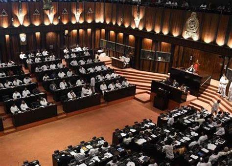 சபாநாயகருக்கு எதிரான நம்பிக்கையில்லா விவாதம் தொடங்கியது.