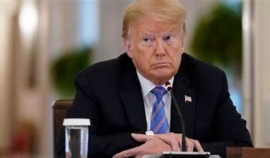 12 நாடுகளைச் சேர்ந்தவர்கள் அமெரிக்காவிற்குள் நுழைய தடை.