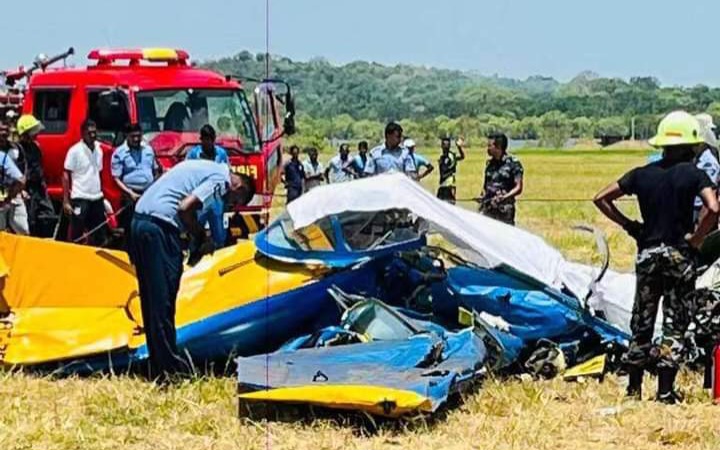 சீனக்குடா விமான விபத்தில் இரு அதிகாரிகள் பலி! – விசேட விசாரணைக் குழு நியமனம்.