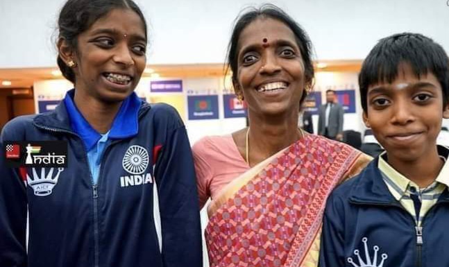 போலியோவால் பாதிக்கப்பட்ட தந்தை, பக்க பலமாக இருக்கும் தாய் – சதுரங்க ராஜாவான பிரபஞ்சனின் கதை..