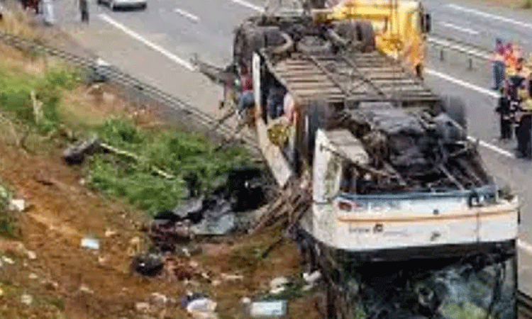 மொரொக்கோவில் மினி பஸ் கவிழ்ந்து விபத்து- 24 பேர் உயிரிழப்பு.