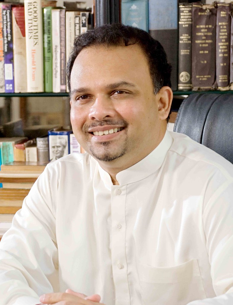 அடுத்த பத்து வருடங்களுக்கு ரணிலே ஜனாதிபதி! – அடித்துக் கூறுகின்றார் நவீன்.