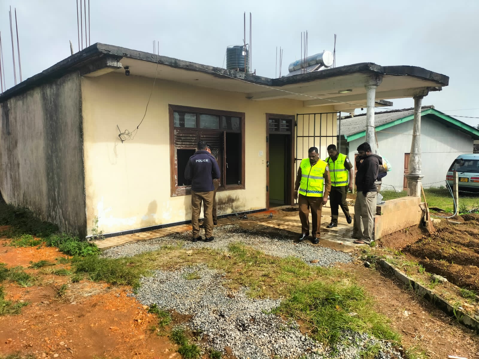 வத்தளை குடும்பஸ்தர் நுவரெலியாவில் வெட்டிக்கொலை! – வெள்ளவத்தை பெண் படுகாயம்.