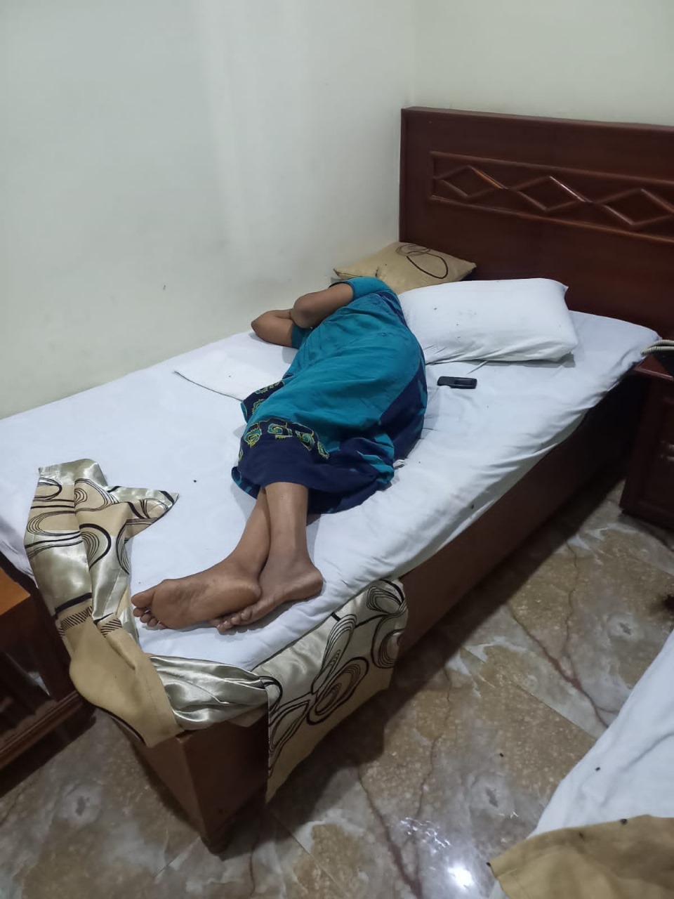 யாழ்.பிறைற் இன் விடுதியில் தாய் – மகள் தற்கொலை முயற்சி! மகள் உயிரிழப்பு (படங்கள் உள்ளே)