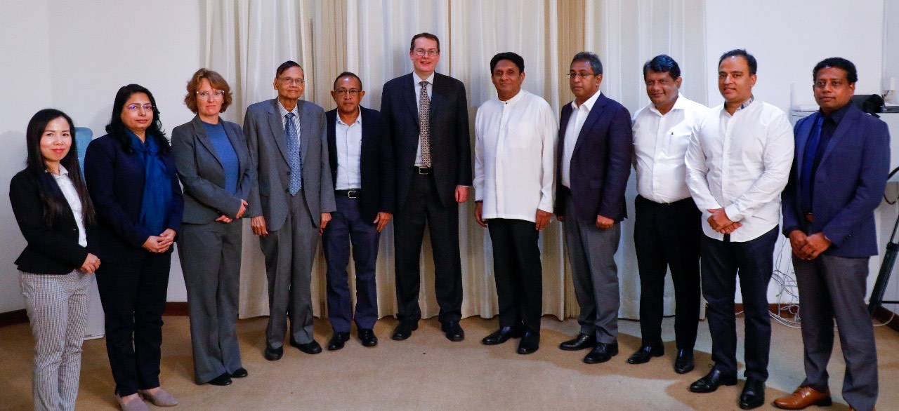 ஐ.எம்.எப். பிரதிநிதிகள் – சஜித் சந்திப்பு! (Photos)