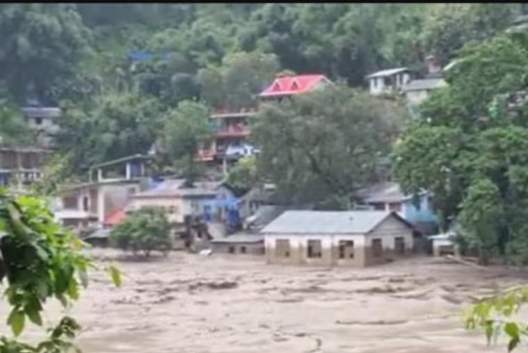 சிக்கிம் வெள்ளத்தில் சிக்கி 23 ராணுவ வீரர்கள் மாயம்..! – தேடும் பணி தீவிரம்!