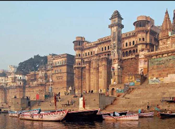 காசி விஸ்வநாதா் கோயிலில் பக்தா்களுக்கு ஆடைக் கட்டுப்பாடு?