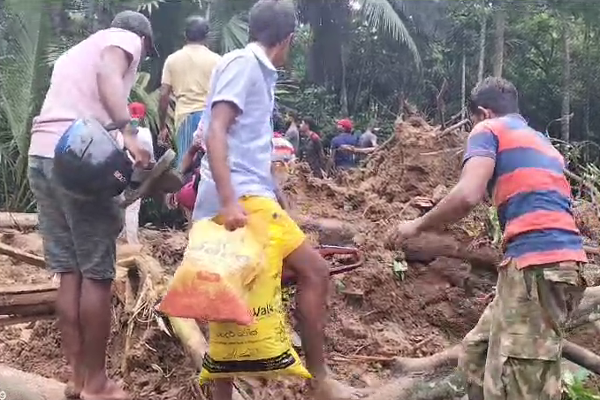 மண்சரிவில் சிக்கி மாயமான ஒரே குடும்பத்தைச் சேர்ந்த நால்வரும் சடலங்களாக மீட்பு!