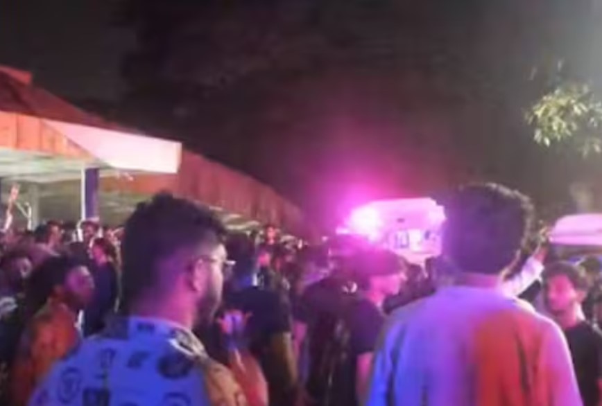 இசை நிகழ்ச்சியின் கூட்ட நெரிசலில் சிக்கி 4 மாணவர்கள் உயிரிழப்பு… கேரளாவில் சோகம்!