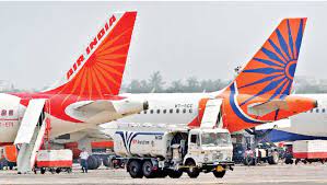 இந்தியன் ஏர்லைன்ஸ் விமானம் தங்க பார்சலால் தாமதமானது.