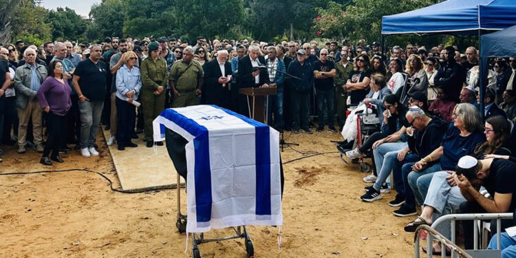 இஸ்ரேல் படைகளாலேயே சுட்டுக் கொல்லப்பட்ட  இஸ்ரேலிய பணயக் கைதிகள்