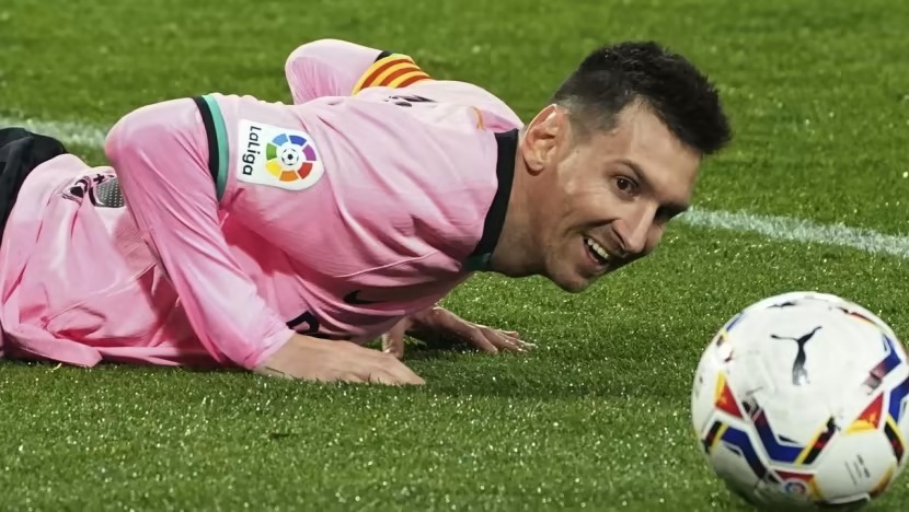 நேருக்கு நேர் மோதும் மெஸ்ஸி – ரொனால்டோ.