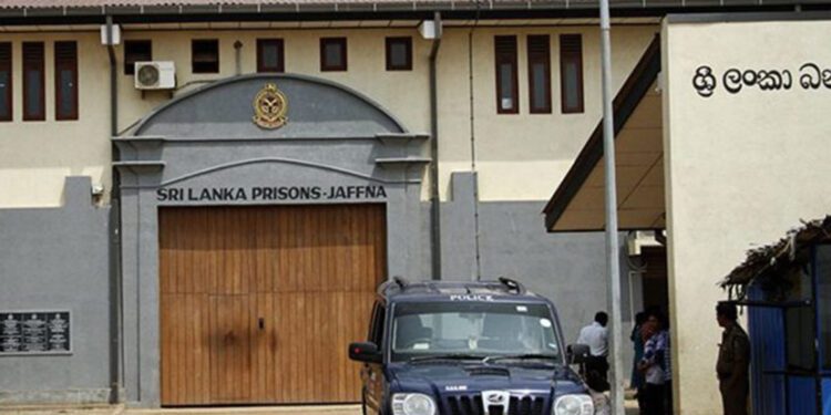 யாழ்.சிறைச்சாலையில் கைதிகள் மோதலில்… ஒருவர் வைத்தியசாலையில் அனுமதி…