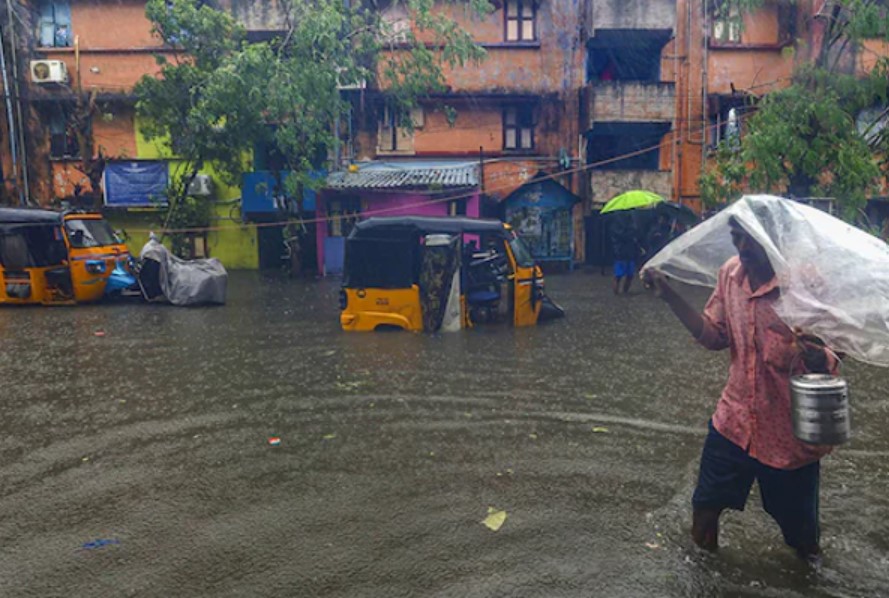 வெள்ளத்தில் காணாமல் போன ஆவணங்கள் : கட்டணமின்றி பெற தமிழக அரசின் சிறப்பு ஏற்பாடு