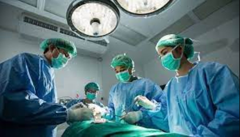 தலையில் 18 ஆண்டுகளாக இருந்த தோட்டாவை நீக்கி மருத்துவர்கள் சாதனை