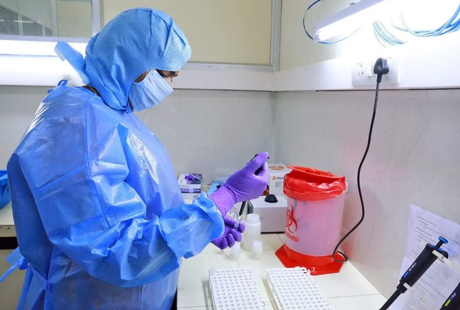 கேரளத்தில் மேலும் 292 பேருக்கு கொரோனா தொற்று, 3 பேர் பலி