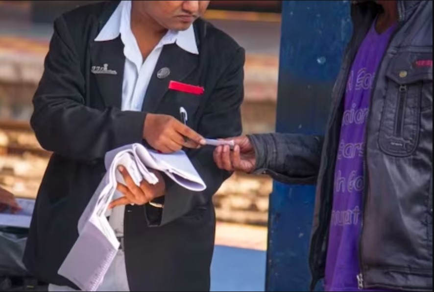 வயதான தம்பதிக்கு ரூ.22,300 அபராதம் – நீதிமன்றம் கண்டிப்பு