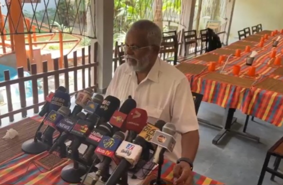 யாழ்ப்பாணத்திற்கு ஜனாதிபதி வரும்போது காணி விடுவிப்பு தொடர்பில் பச்சைக்கொடி  – அமைச்சர் டக்ளஸ் தகவல்.