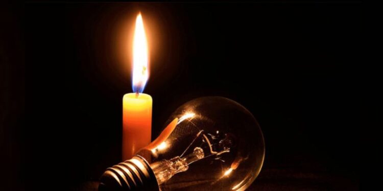 நாடு முழுவதும் மின்சாரம் துண்டிக்கப்பட்டுள்ளது