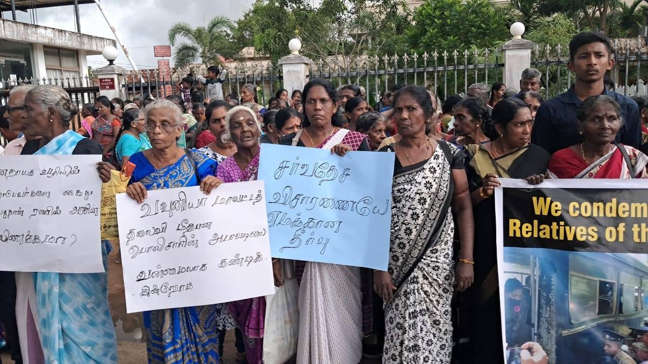 ஜெனிற்றாவை விடுதலை செய்! – காணாமல் ஆக்கப்பட்டோரின் உறவுகள் முல்லைத்தீவில் ஆர்ப்பாட்டம்