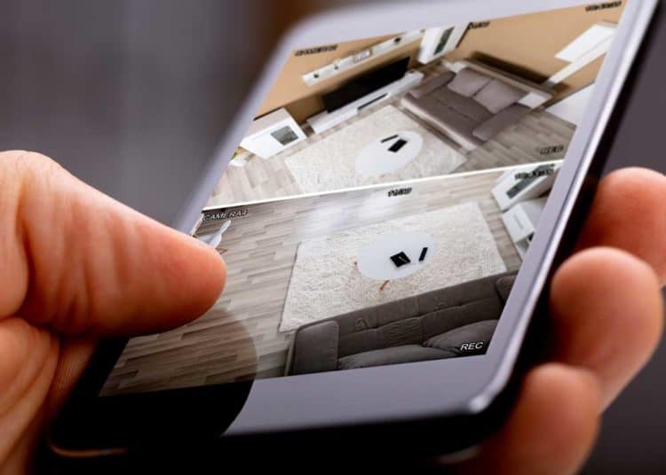 கண்டி வைத்தியசாலையில் வைத்தியர்கள் ஆடை மாற்றுவதை இரகசியமாக படம் பிடித்த ஊழியர் கைது.