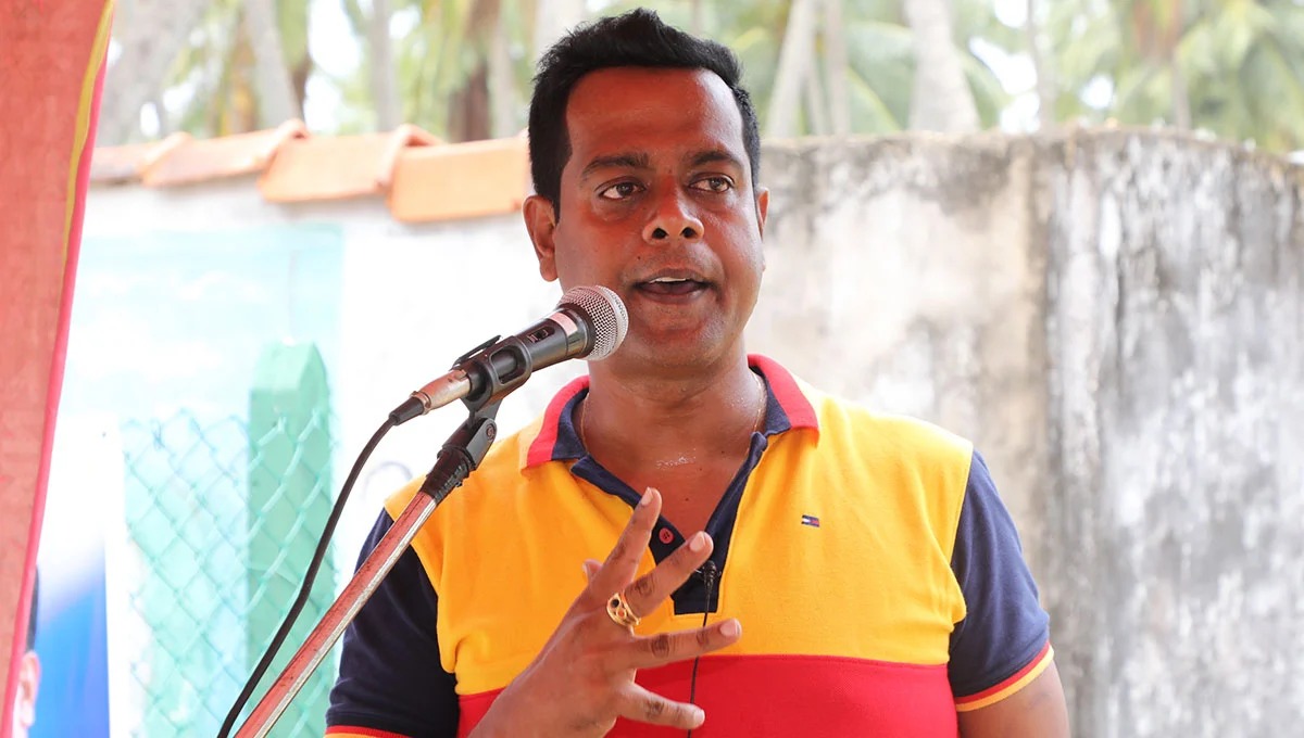 மொட்டு கட்சி, இராஜாங்க அமைச்சர் சனத் நிஷாந்தவை துரத்திய மக்கள்.