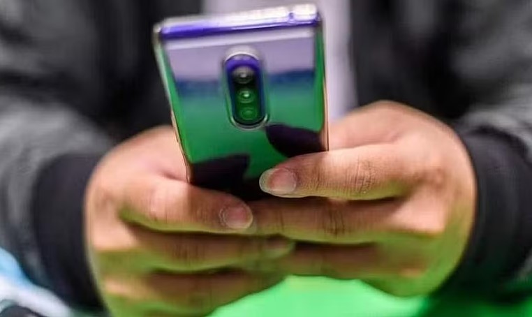 செல்போனில் ‘*401#’-க்கு தொடா்பு கொள்ள வேண்டாம்: மத்திய தகவல்தொடா்புத் துறை எச்சரிக்கை