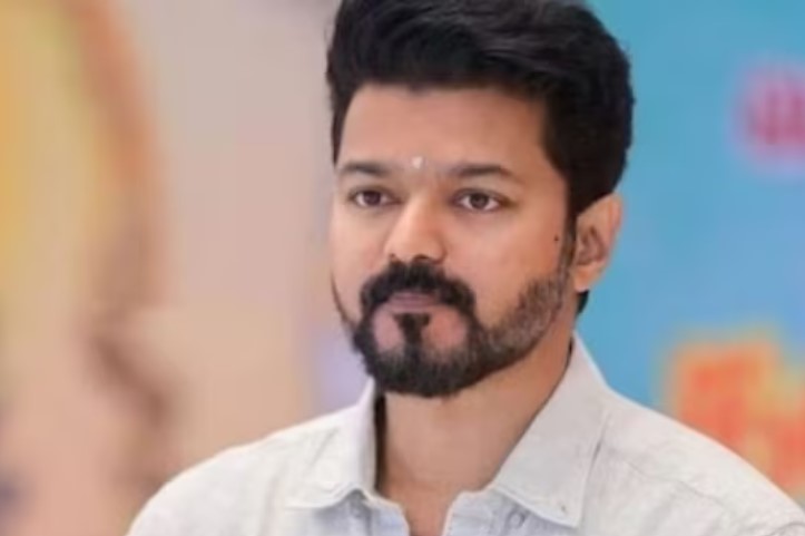 தேர்தலில் தனித்துப் போட்டியா, கூட்டணியா? பரபரக்கும் விஜய் அரசியல்