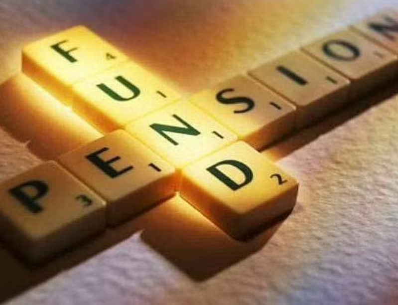 குடும்ப ஓய்வூதியத்துக்கு கணவருக்கு பதிலாக குழந்தைகளின் பெயா்: மத்திய அரசு அனுமதி