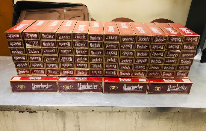 2 மில்லியன் ரூபா பெறுமதியான வெளிநாட்டு சிகரெட்டுகளுடன் வர்த்தகர் கைது.