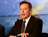 முதன்முறையாக  நோயாளியின் மூளையில் சிப் அல்லது எலக்ட்ரானிக் சர்க்யூட் பொருத்தல்.