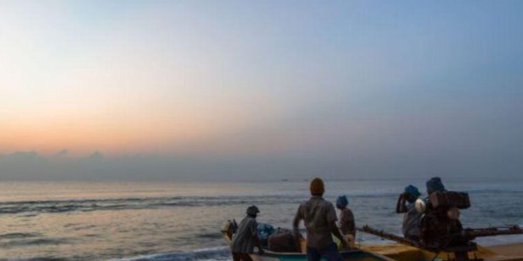 முல்லைத்தீவு கடற்கரையில் இந்திய மீனவர் என சந்தேகிக்கப்படும் சடலம் ஒன்று கரையொதுங்கியுள்ளது.