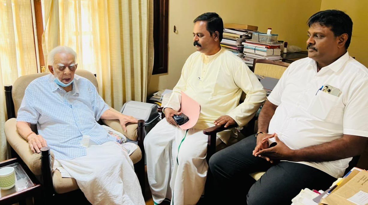 நிர்வாகிகளை தேர்தல் நடத்தித் தேர்ந்தெடுங்கள்! : சிறீதரனுக்கு சம்பந்தன்  அறிவுறுத்தல்