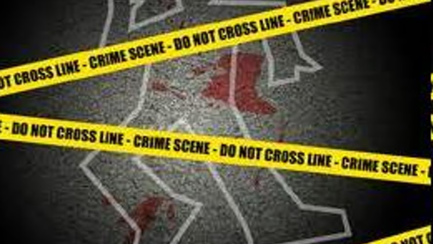 அரவக்குறிச்சி அருகே கொலை குற்றம்சாட்டப்பட்டவர் தலை துண்டித்து கொலை