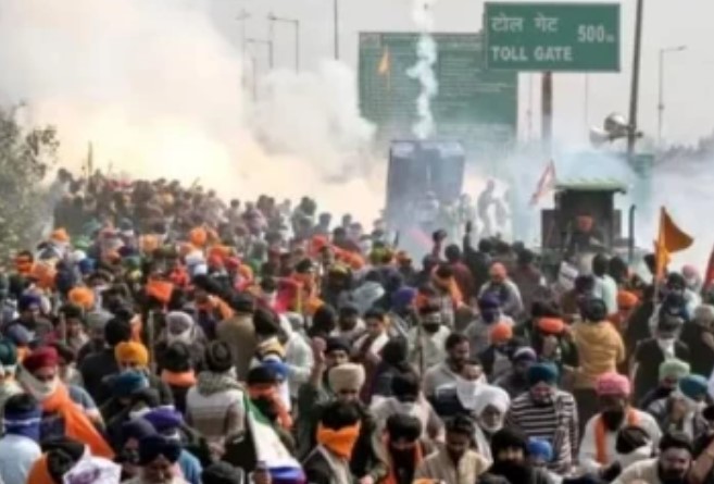 போராடினால் பாதுகாப்பு சட்டத்தில் நடவடிக்கை – விவசாயிகளுக்கு அதிர்ச்சி கொடுத்த அரசு!