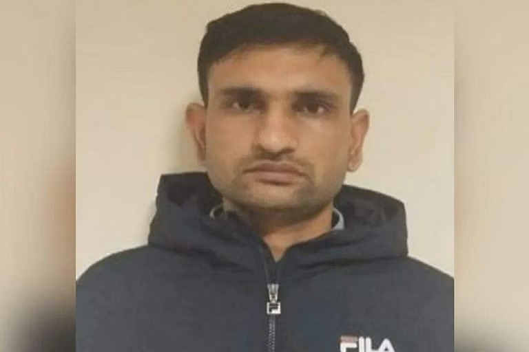 பாகிஸ்தானுக்கு உளவுபார்த்த இந்தியத் தூதரகப் பணியாளர் கைது