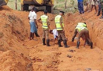 கொக்குத்தொடுவாய் மனிதப் புதைகுழி 1994 – 1996 ஆம் ஆண்டுக்குரியது! – மீட்கப்பட்ட 40 மனித எச்சங்கள் தொடர்பில் தொல்லியல் பேராசிரியர் ராஜ் சோமதேவ அறிக்கை.