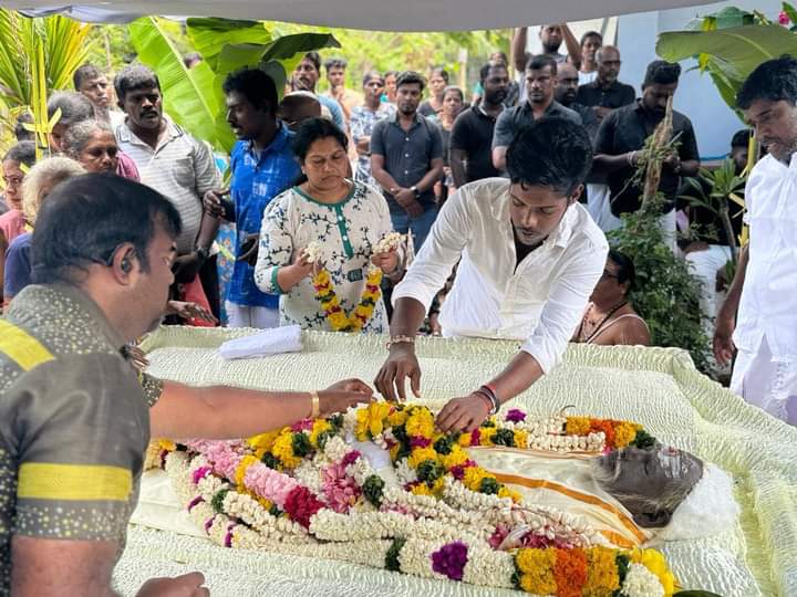 பெருமளவு சனத்திரளுடன் சாந்தனின் இறுதி ஊர்வலம்  – வீதியெங்கும் உறவுகள் கண்ணீர் கதறல்.