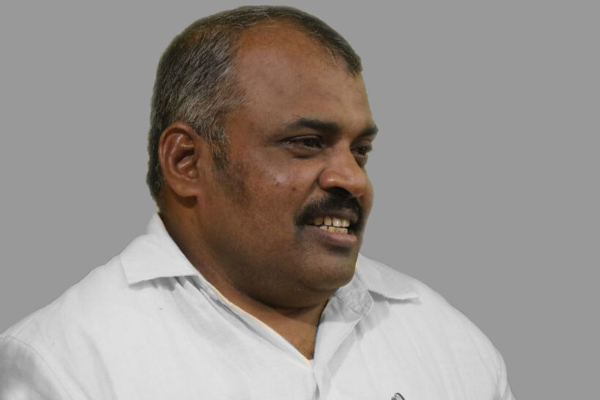 பொலிஸ் நிலையப் பொறுப்பதிகாரி இனவெறி, மதவெறி,நோயாளியா?- கஜேந்திரன் எம்.பி. கேள்வி