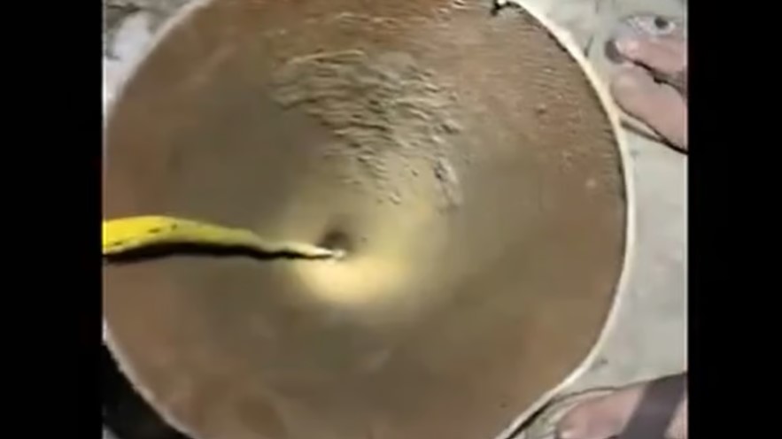 தில்லியில் ஆழ்துளைக் கிணற்றில் விழுந்த குழந்தை! தொடரும் மீட்புப் பணி!