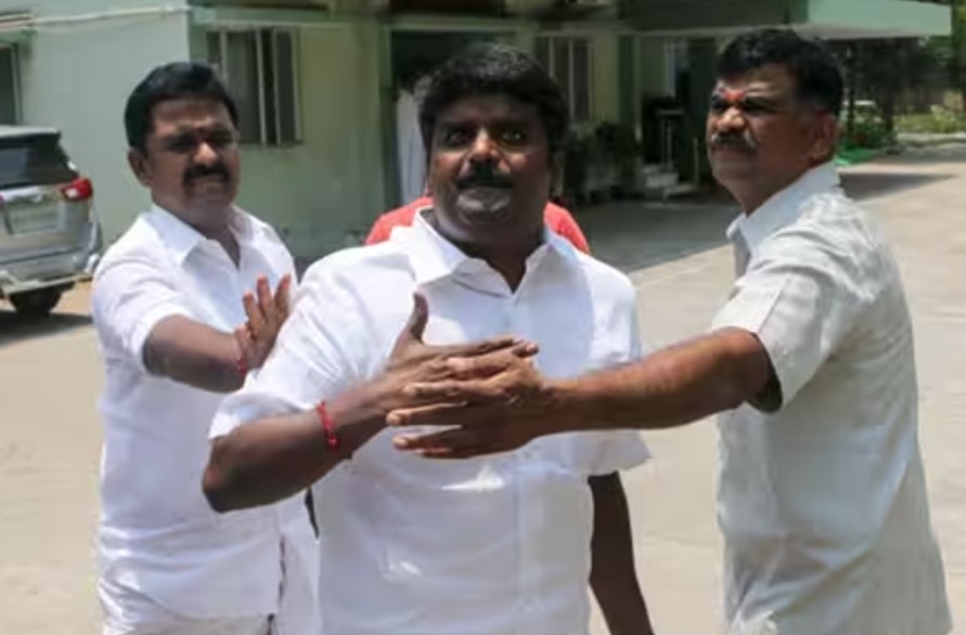 முன்னாள் அமைச்சர் சி.விஜயபாஸ்கர் வீட்டில் ED திடீர் சோதனை – பரபரப்பு!