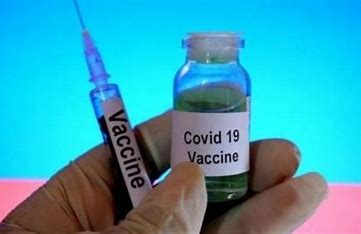 கோவிட் தடுப்பூசி சிலருக்கு பக்கவிளைவுகளை தரலாம். தயாரித்த நிறுவனம் கோர்ட்டில் ஒப்புதல்.
