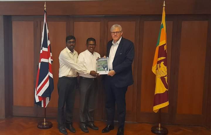 மலையக மக்களை இலங்கையின் அர்த்தமுள்ள குடிகளாக்கும் பொறுப்பு பிரிட்டனுக்கு உண்டு!  – உயர்ஸ்தானிகரைச் சந்தித்த திலகர் வலியுறுத்து.