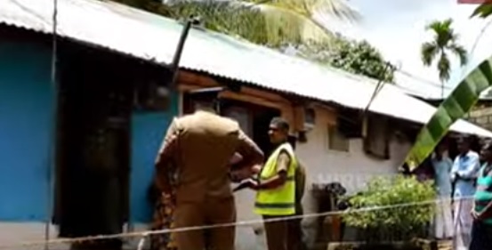 விருந்துபசாரத்தில் மனைவியை வெட்டிப் படுகொலை செய்த கணவன்!