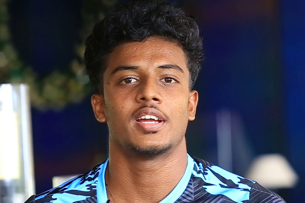 சன்ரைசர்ஸ் ஹைதராபாத் அணியில் வியாஸ்காந்த்:ஆனால் போட்டியில் பங்கேற்கவில்லை