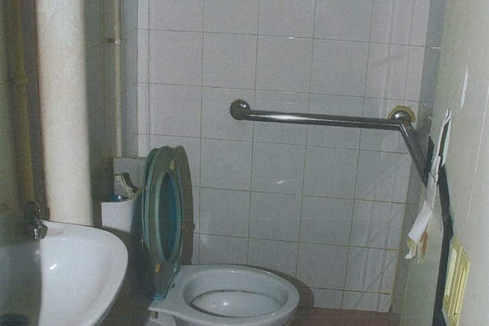 5 வயது மகளைக் கொன்றவருக்கு  34½ ஆண்டுகள் சிறை, 12 பிரம்படி.