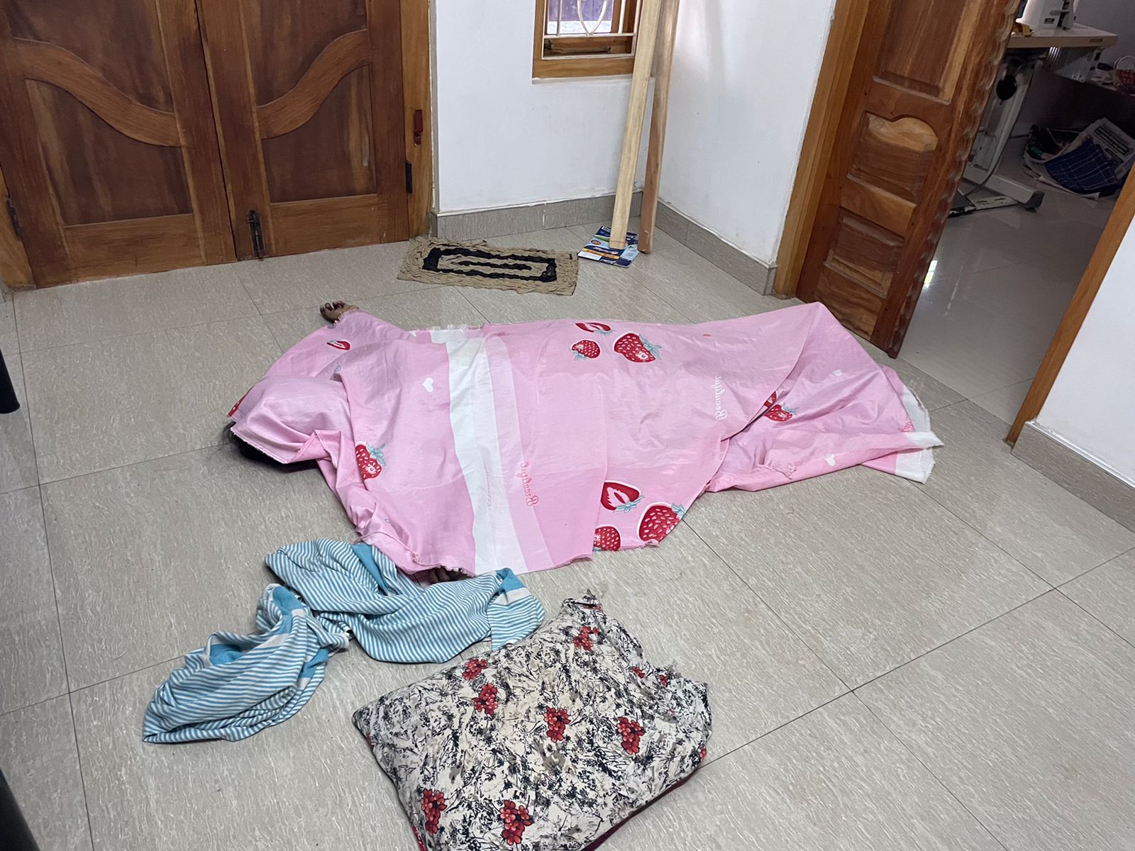 யாழ். தெல்லிப்பழை பெண் மரணம்: தலைமறைவான மகன் இன்று கைது!