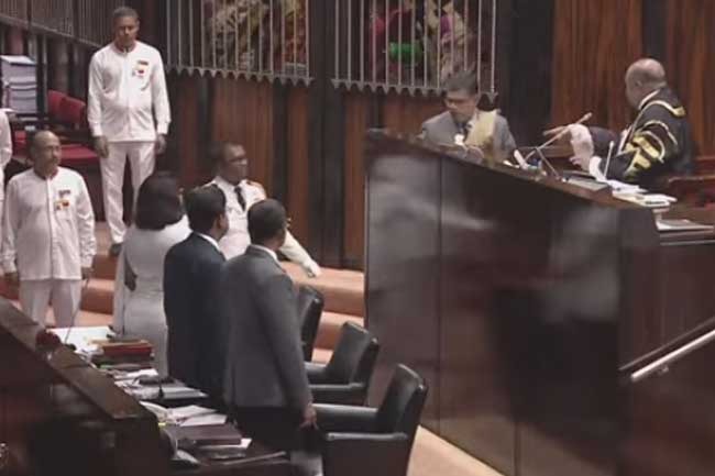 மீண்டும் பாராளுமன்ற உறுப்பினரான முஜிபுர் ரஹ்மான்!