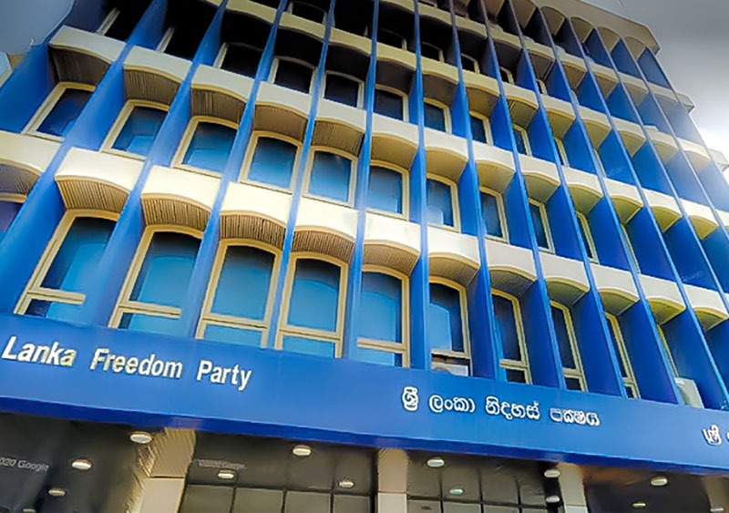 இலங்கை தலைமையகத்தை சுற்றி பலத்த பாதுகாப்பு – தண்ணீர் பீரங்கிகளுக்கு அழைப்பு!